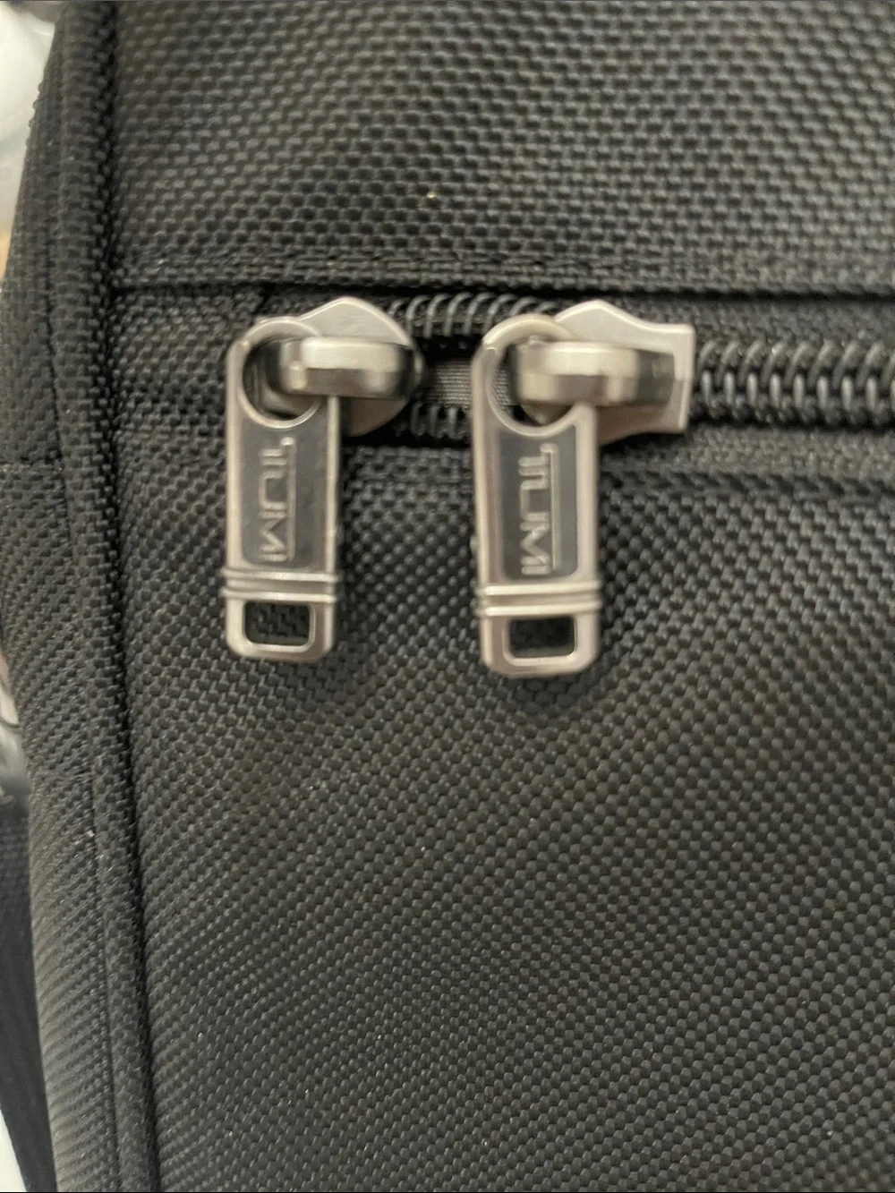 TUMI BALLISTIC NYLON LAPTOP, IPAD TRAVEL BAG SIZE M